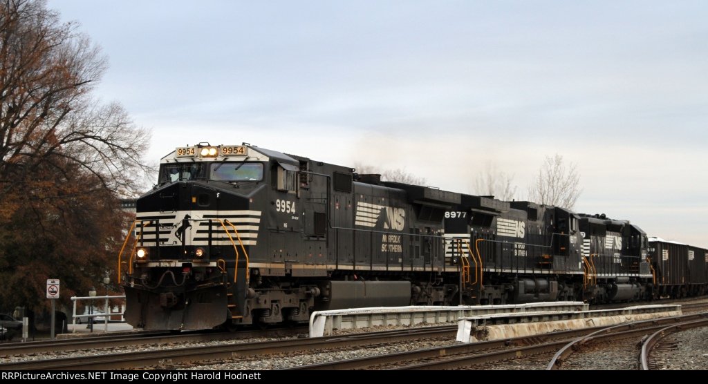 NS 9954 leads a short train 352 past Elm Station